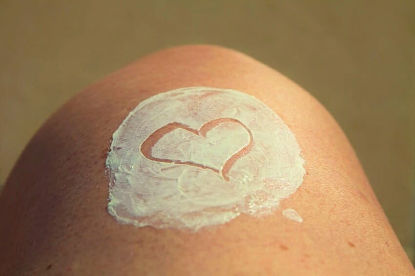 skin health tips - using sunscreen