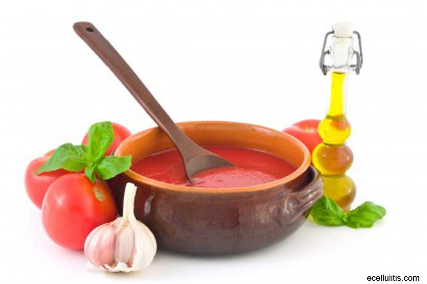 Tomato Sauce - 10 Miracle Foods for Healthy Skin