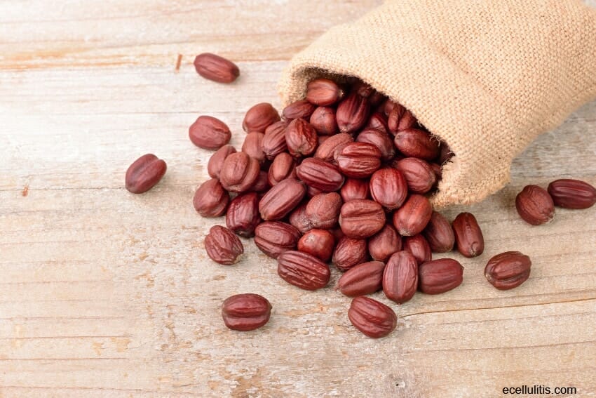 benefits of jojoba oil for acne-prone skin